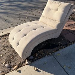 FREE Chaise Lounge