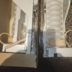 2 Samsung Refrigerator Ice Makers 
