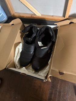 3 Shoe size 13 Air Jordan 5 Black Red Sneakers.
