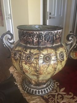 Metal pot