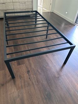 18 Inch Platform Twin Bed Frame with Mattress and Topper
