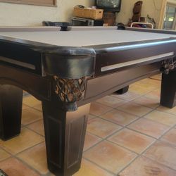 Pool Table 8ft ( Free Delivery & Set Up & New Color Felt Of Your Choice