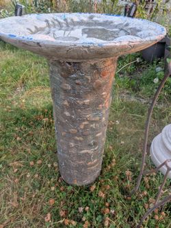 Cement bird bath