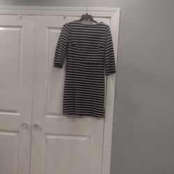 Old Navy Black And White Stripped Dress 