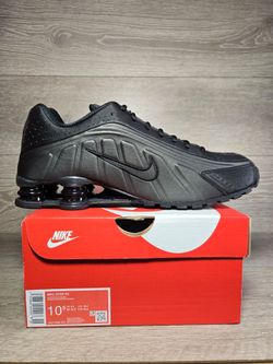 Nike Shox R4 Shoes Triple Black Men's Size 10.5 New In Box HQ1988-001