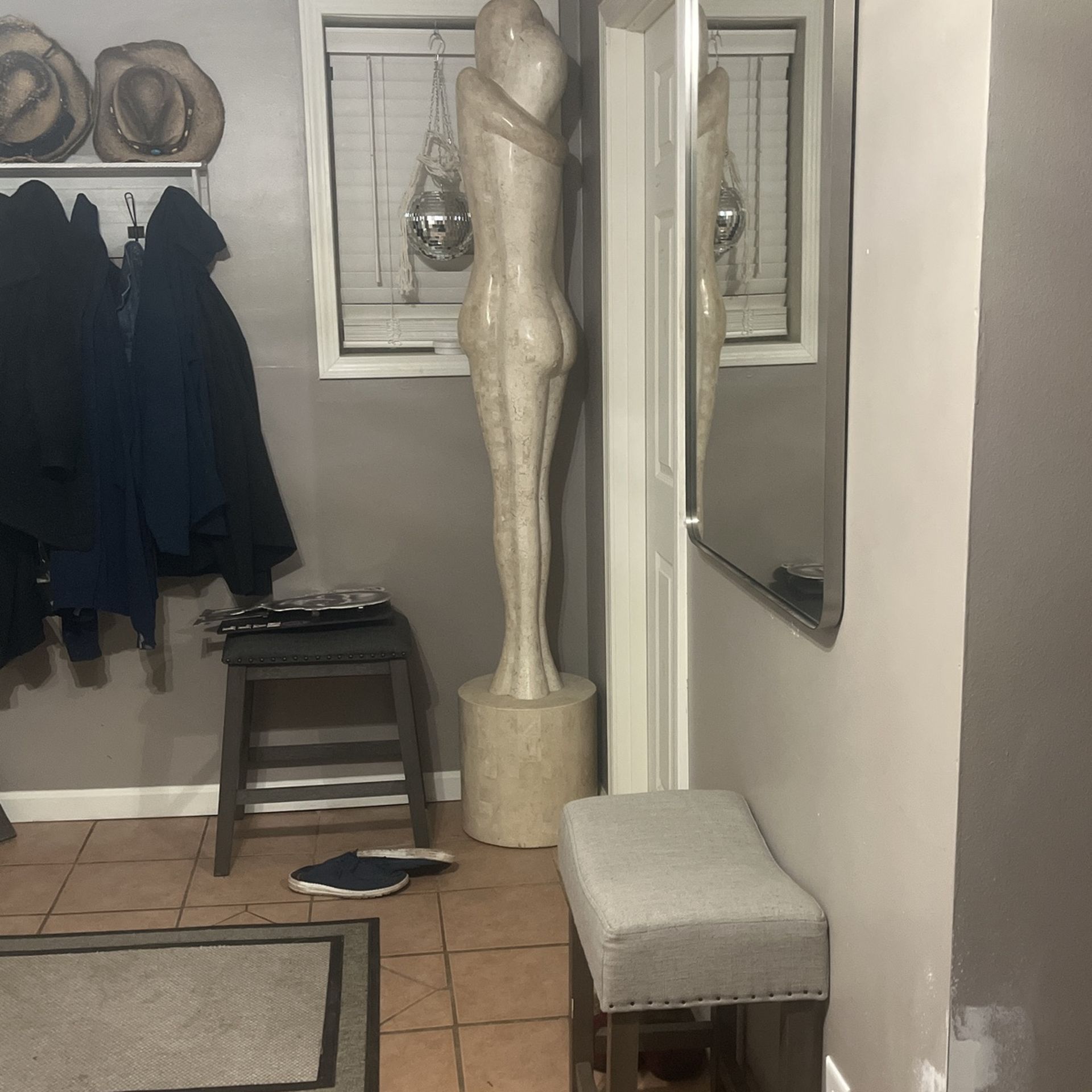 1990’s Modern Statue Of 2 Lover’s From The Marquis Collection Of Beverly Hills. X-large . Beige & Ivory With Hints Of Rose
