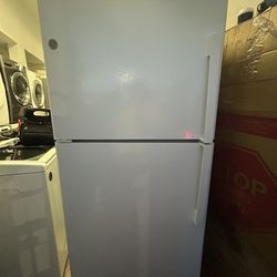 GE White Refrigerator (delivery+install Available) Height 66 X Width 30