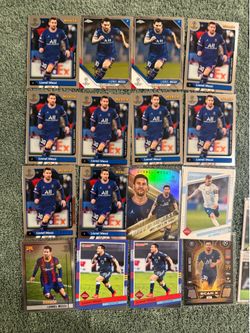2$ Lionel Messi Soccer Cards sports cards