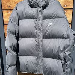 Bnwt Nike Sportswear Club Puffer Jacket Size X-Large 
