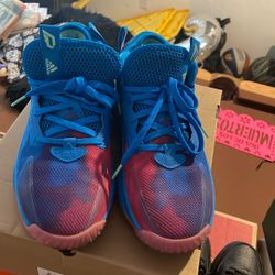 Adidas Dame 8, Size 7