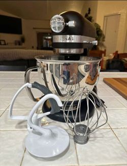 Kitchen aid stand mixer