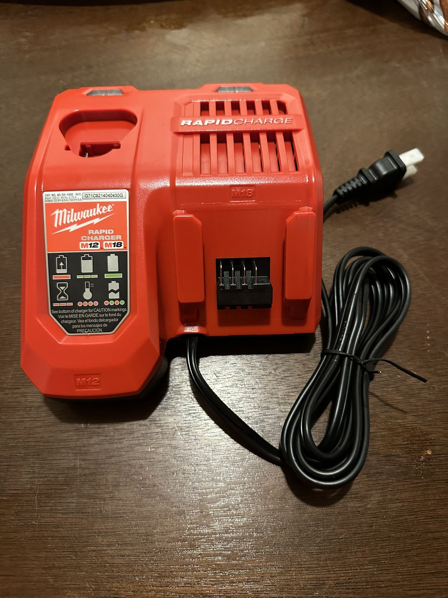 Milwaukee Rapid Charge Battery Charger 