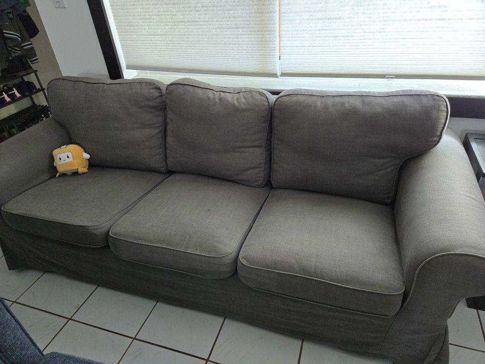 GREY IKEA COUCH / SOFA (UPPLAND)