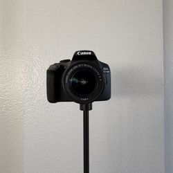 Canon EOS Rebel T7 + 18-55mm IS II Lens Bundle