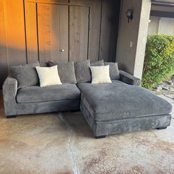 Comfy Sectional ( Delivery Available )