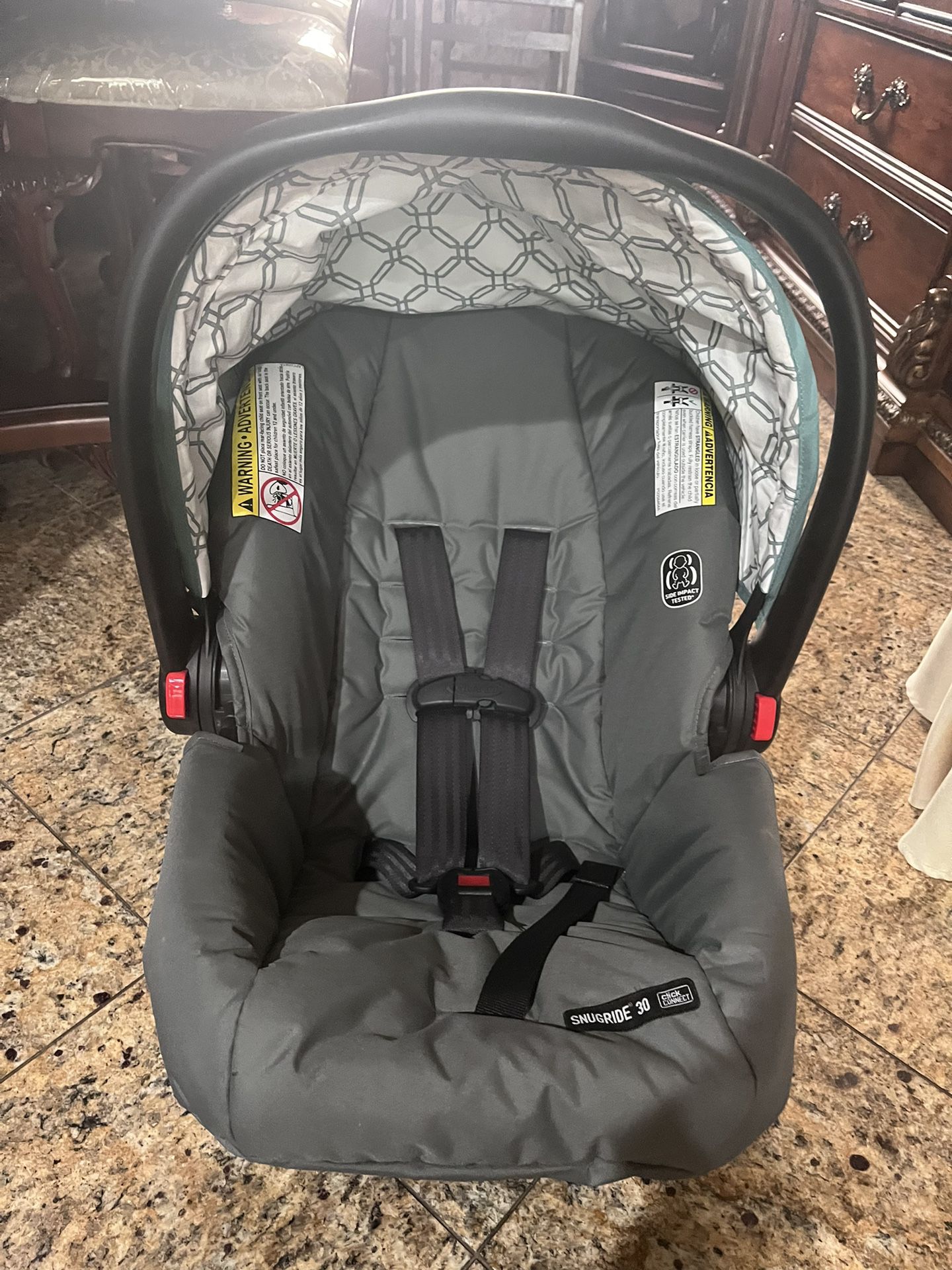 Graco Infant Car seat And Base $15