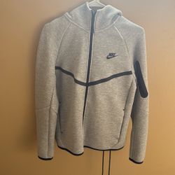 Nike Tech 