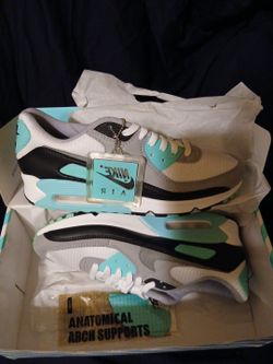 $150 Nike Air Max