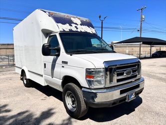 2015 Ford E-350 Cutaway