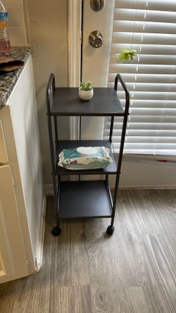Medical rolling cart
