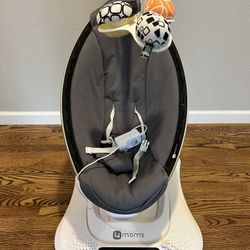 4 Moms mamaRoo