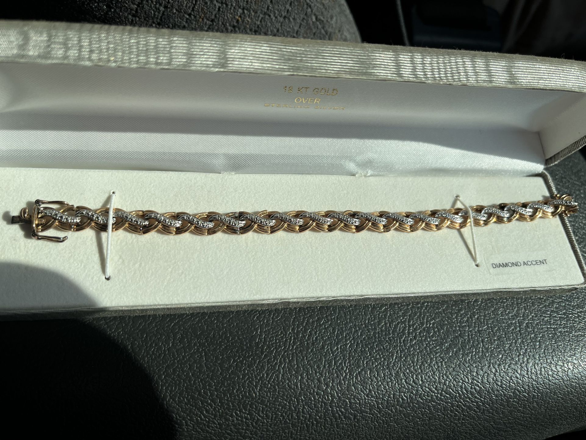 Bracelet 18k And Diamond Accent