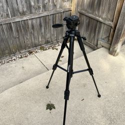 Profesional Tripod Camera Holder 