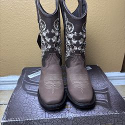 Handcrafted Boots Brown Size 7.5w