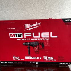 Milwaukee Rotary Hammer 