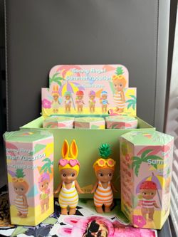Sonny Angel Summer Vacation Series  Sun Kissed Style