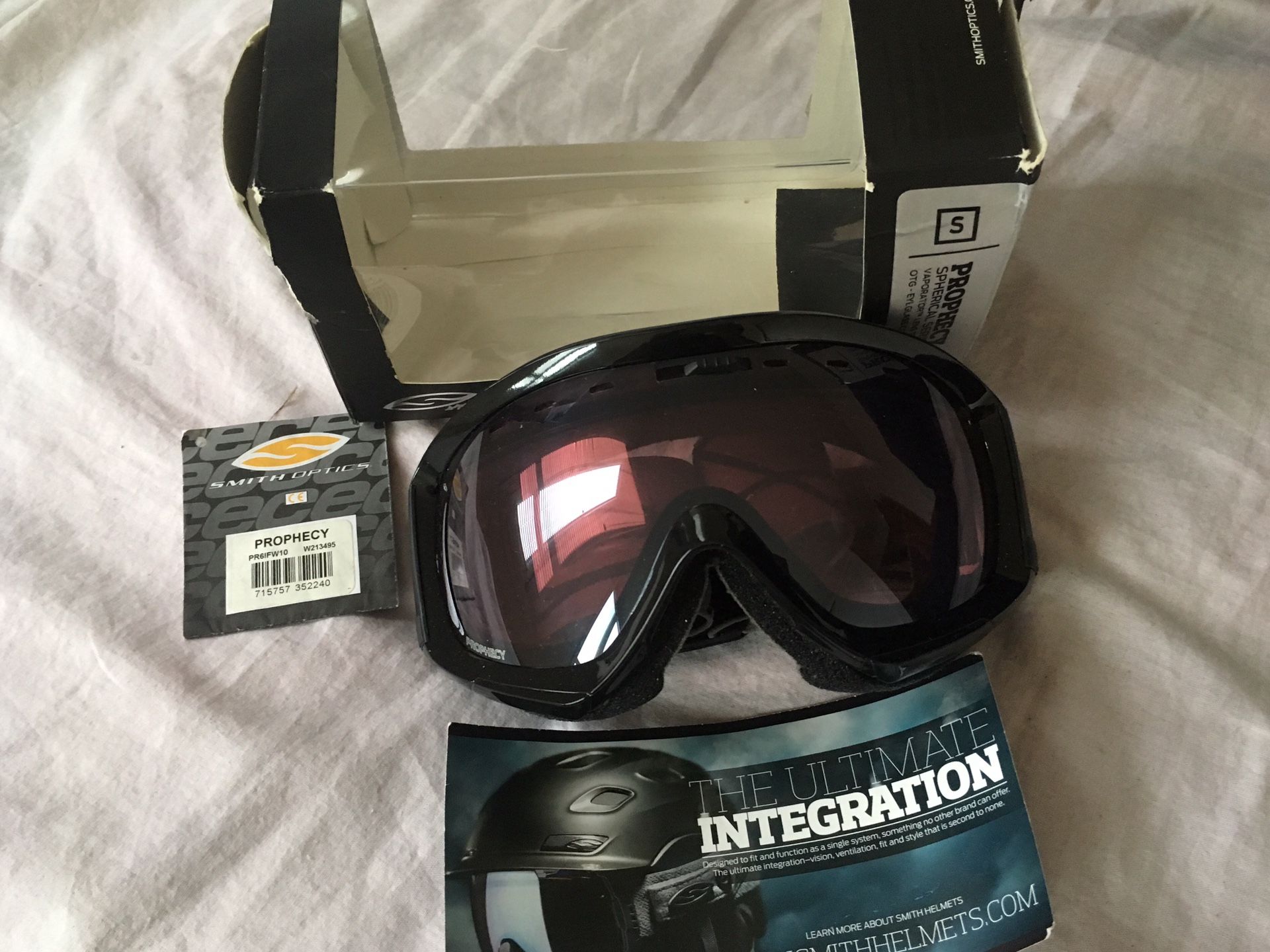 New Smith optics Prophecy Spherical size small with lifetime warranty, ski snowboard googles