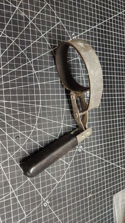 Oil filter wrench