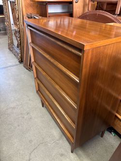 Vintage 1960s Bassett Walnut Highboy Chest – Mid Century Modern Tall Dresser
