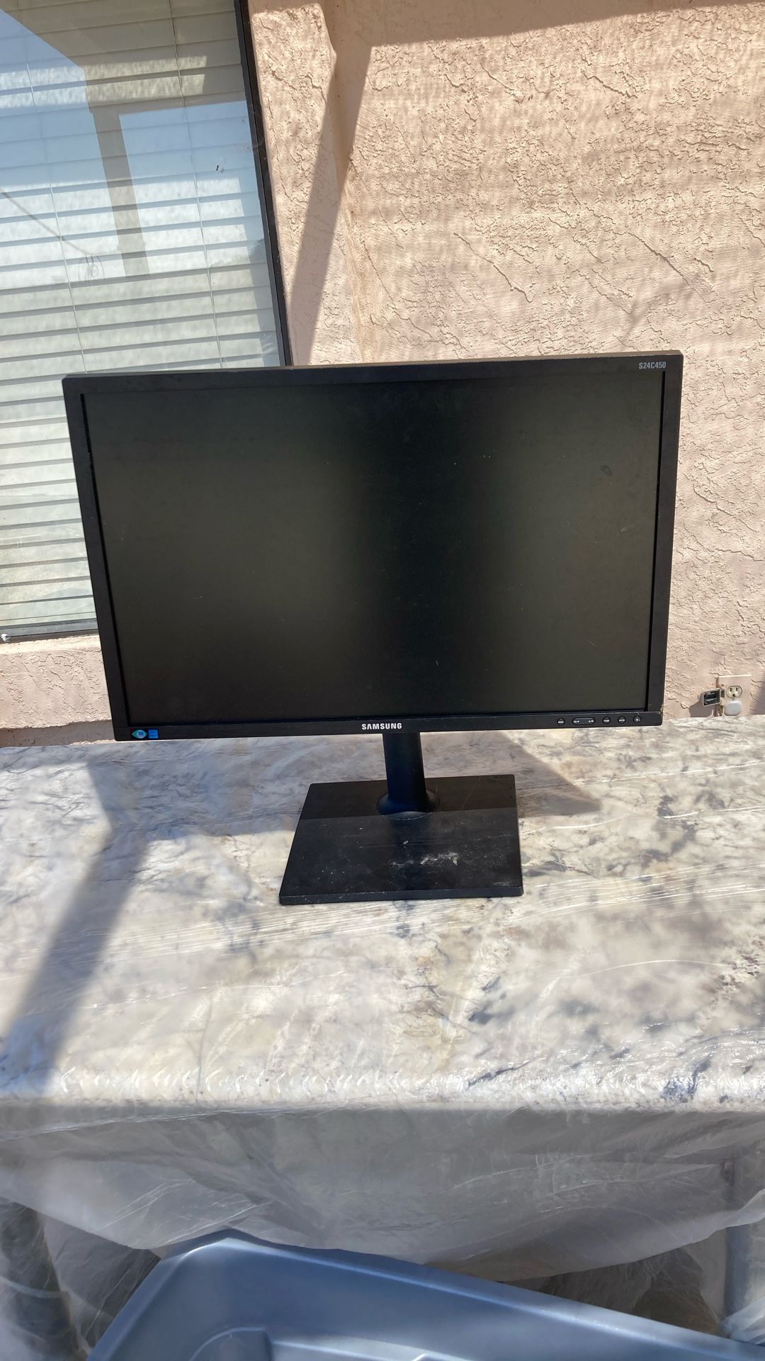 Unused Samsung Bussiness Adjustable Desktop