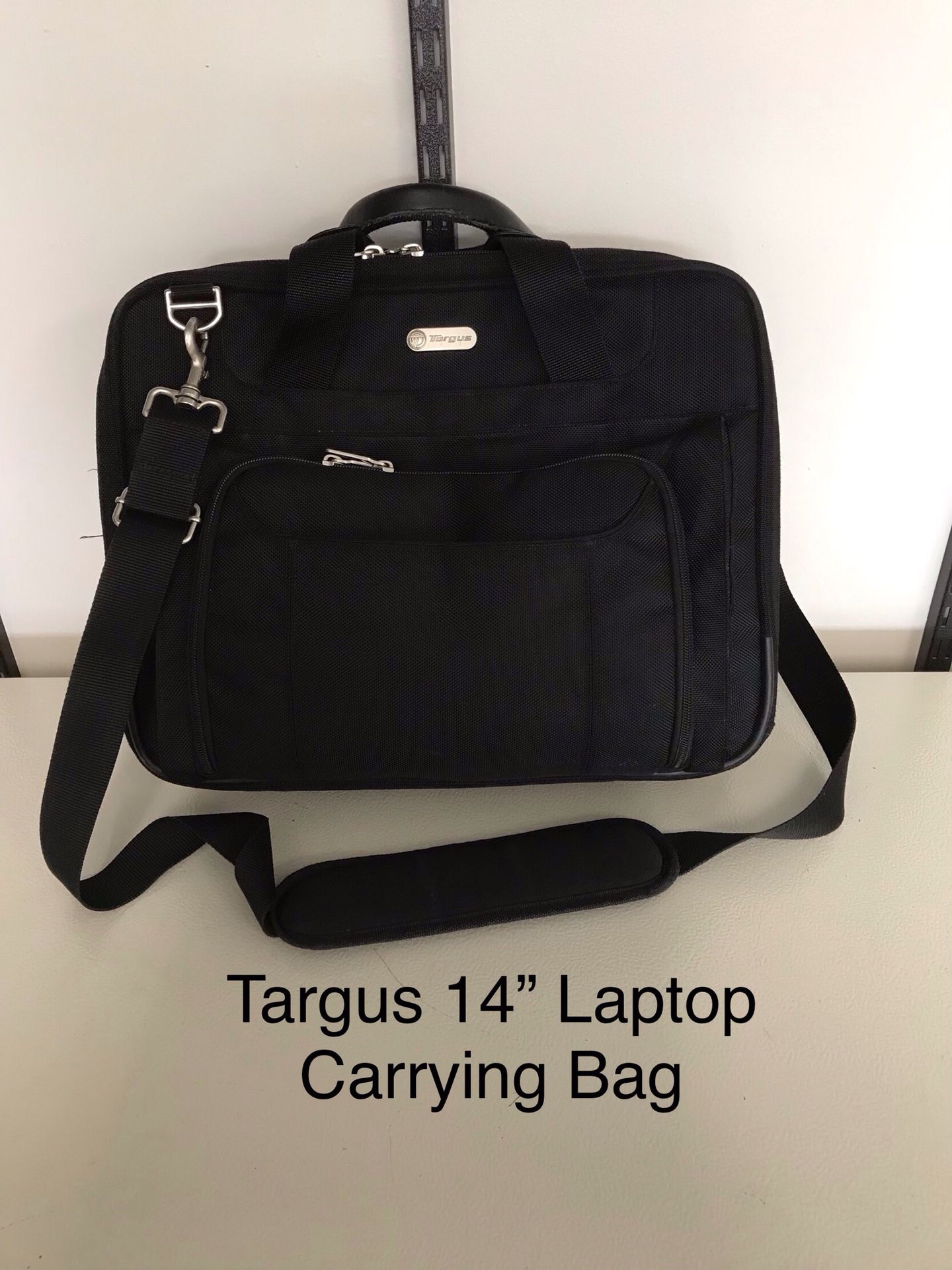 Targus 14” laptop carrying bag