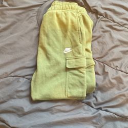 Nike Cargo Joggers