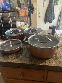 Amazing deal Great condition Set of 4 Gotham metal skillets