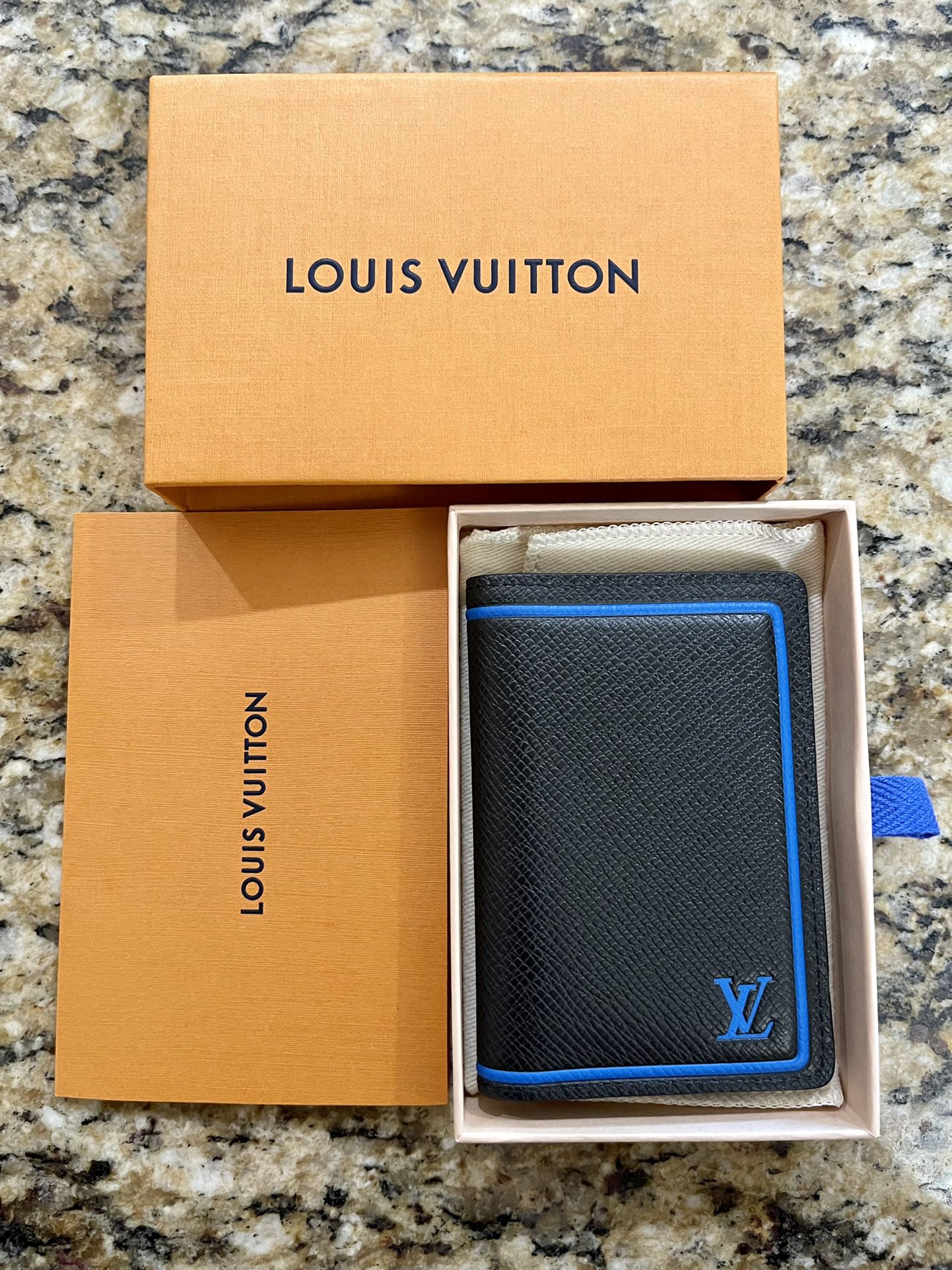Louis Vuitton M63329