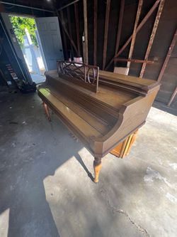 Antique 1940s Piano $100 — Works