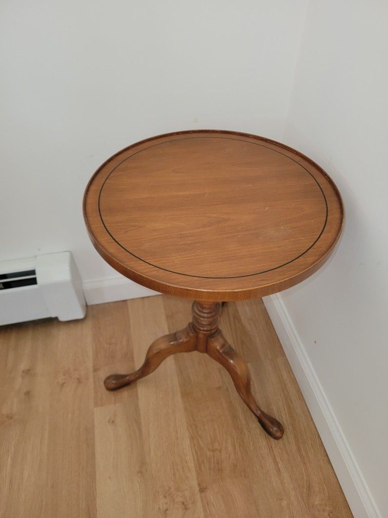 Accent Table - Round