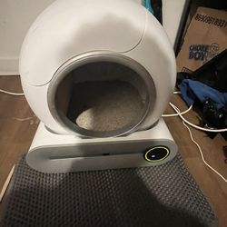 Large Automatic Smart Cat Litter Box & Self-Cleaning