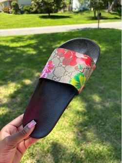 Gucci Women’s Bloom Supreme Slides