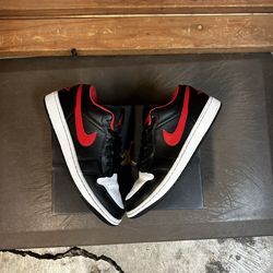 Jordan 1 Low White Toe