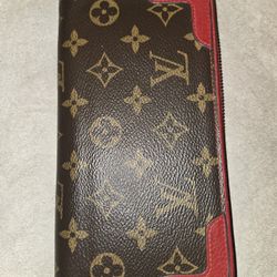 Rare Louis Vuitton Zippy Wallet 