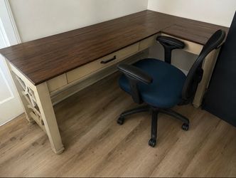 Costco Pike & Main Quinn L-Shaped Corner Desk