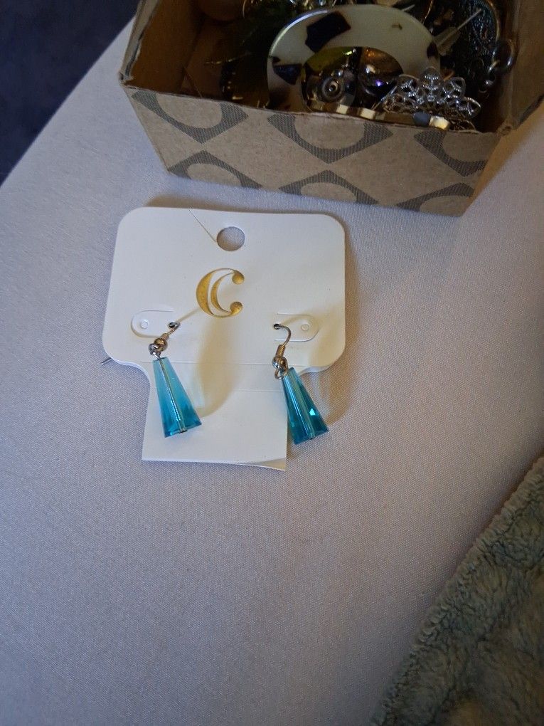 Turquoise Med Earing