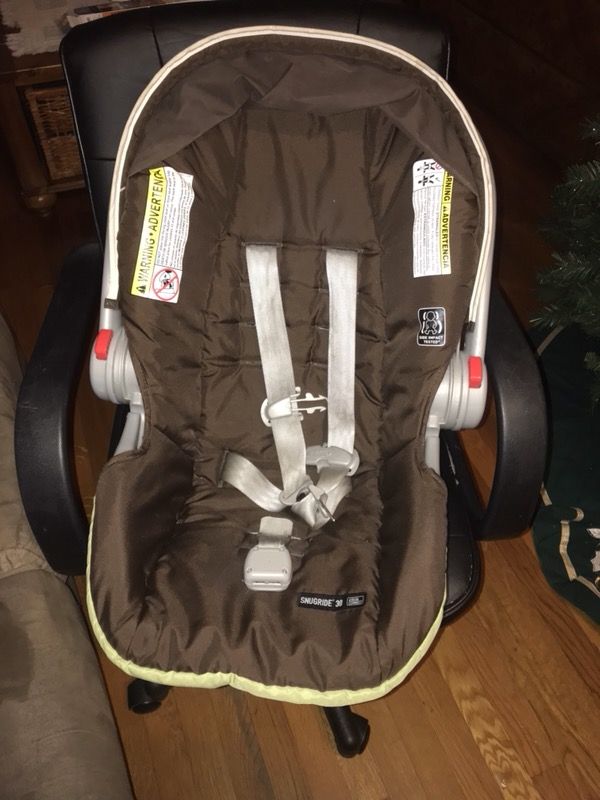 Gender Neutral Baby Graco Car Seat