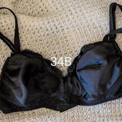 Womens Black Vanity Fair 34B Cups Antron III Nylon, Spandex, No Wires, Lace On Top Of Cups And Between 72-278
