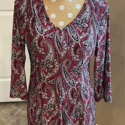 Roz & Ali Women’s Size Medium Red Floral Stretch Top V-Neck Pleated