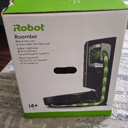 iRobot Roomba i4+ with Automatic Dirt Disposal 